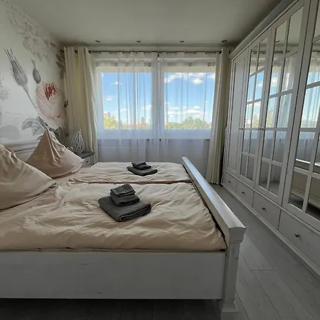 Apartment Sweet *