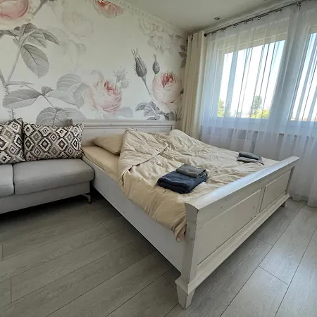 Apartment Sweet *